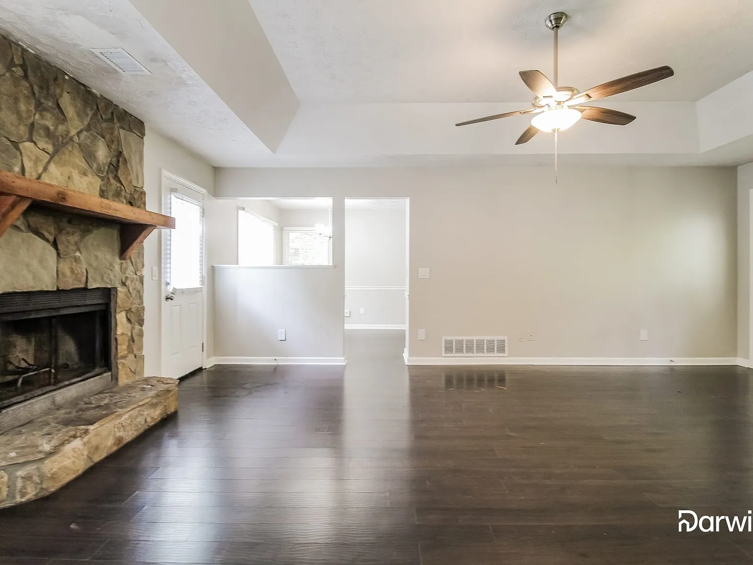 4 bed, 3.0 bath, 1866 sqft, $2,199 — Photo 4