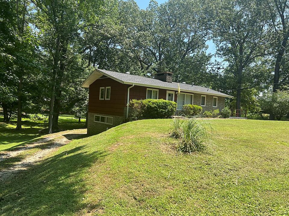 1st image of 9 Hillcrest Dr