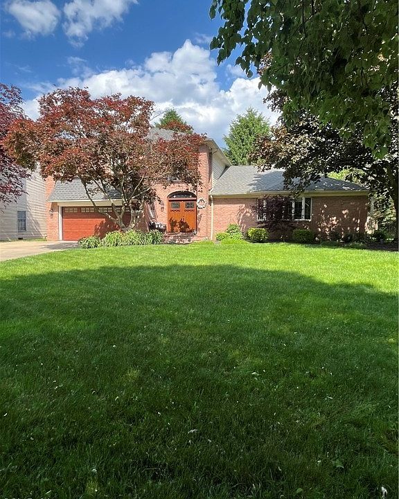 1st image of 5593 Pheasants Walk Dr