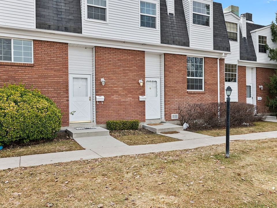 1st image of 690 Illiamsburg Cir