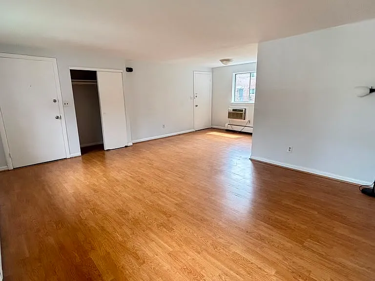 120 Bishop Dr #120 — Photo 4