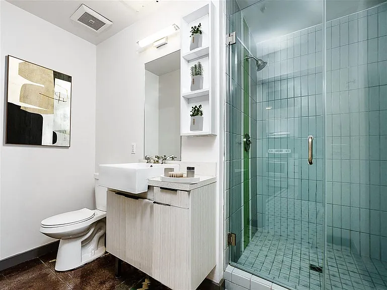 The Broadway Lofts — Photo 15