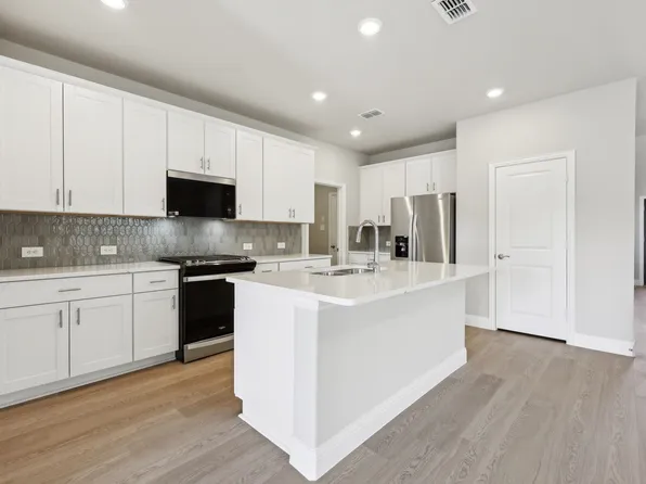 602 Ezra Ln, McKinney, TX 75069