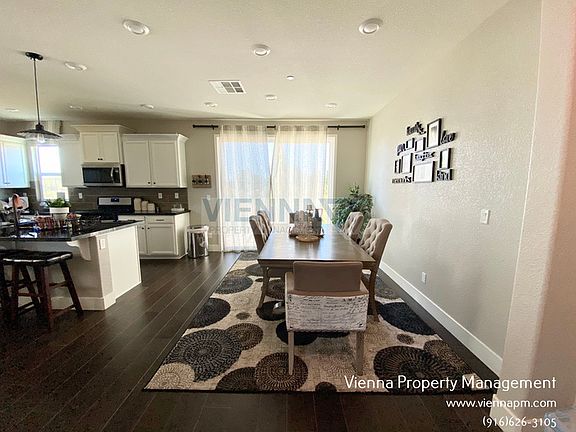 3rd image of 1818 Salerno Pl