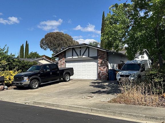 2nd image of 816 Basalt Way