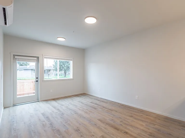 4202 NE Morrow Rd — Photo 31