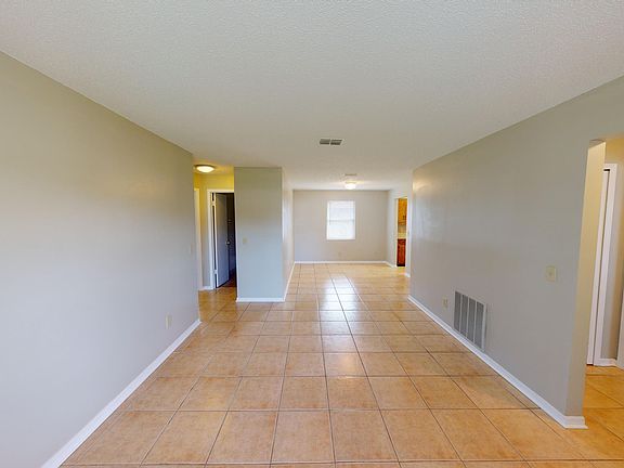 4th image of 2323 Constitution Dr