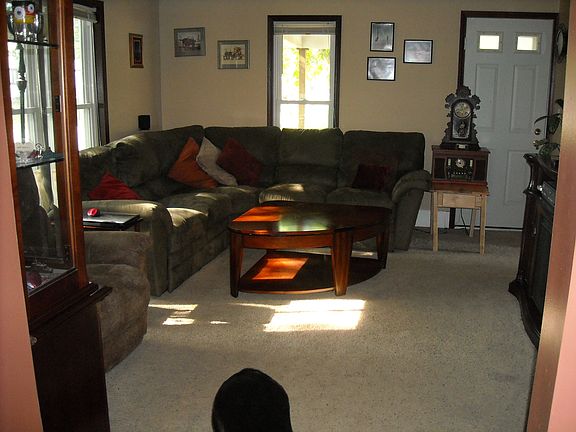 3rd image of 350 Pine St