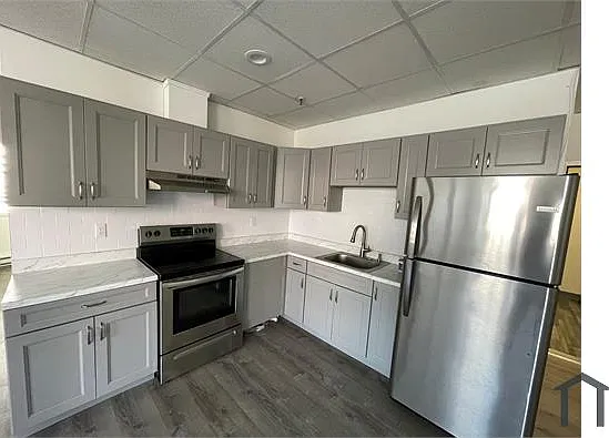 64 Beach St #10 — Photo 2
