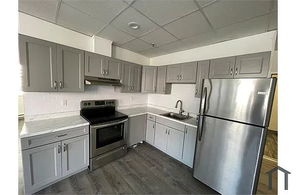 Building Photo - 64 Beach St #10