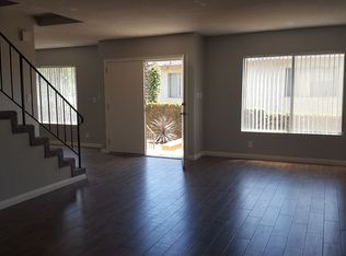 2660 E 19th St APT 4, Signal Hill, CA 90755