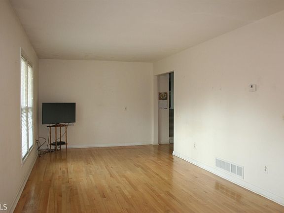 5th image of 4457 Lake Forest Dr #60