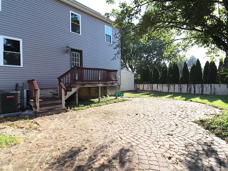 217 Raspberry Ln — Photo 31