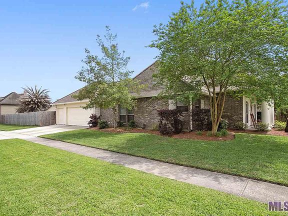 2nd image of 16504 Oakview Dr