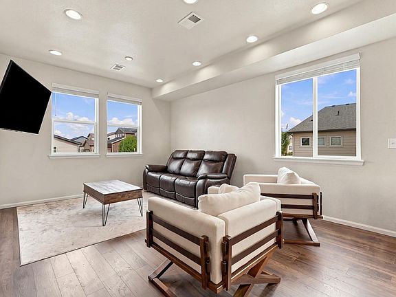 5th image of 19048 E 64th Pl