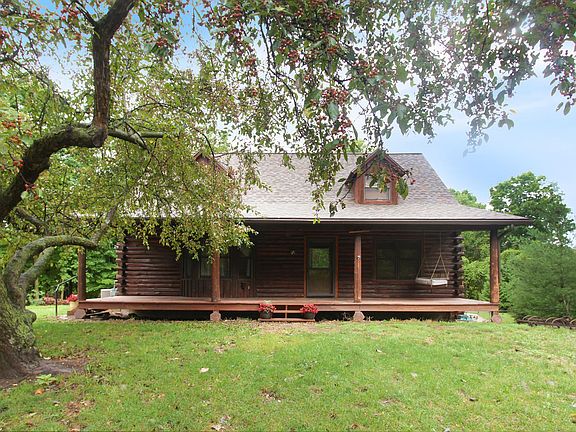 3rd image of 13611 Deer Creek Ln