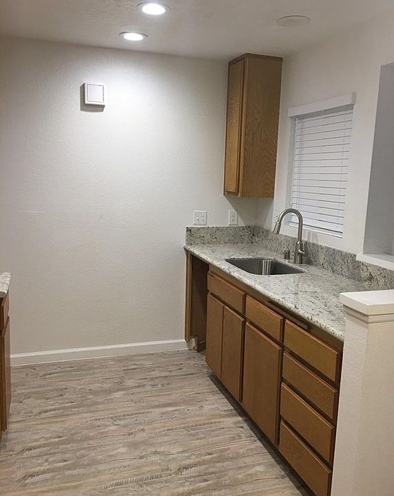 1st image of 3707 Oak Creek Dr APT C