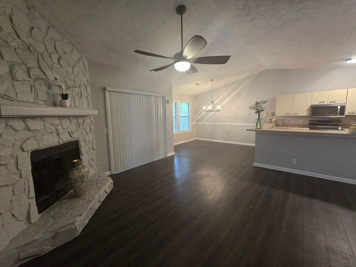 6764-8 Willowbrook - Stewarts Creek — Photo 2