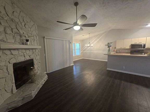 2nd image of 6764-8 Willowbrook Dr