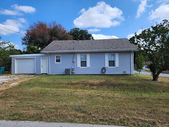 3rd image of 1211 W Calhoun Street