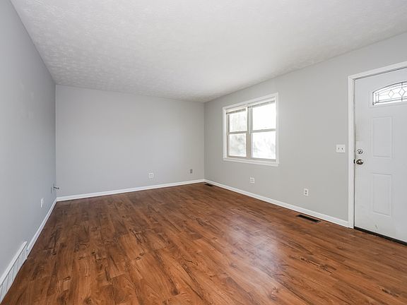 4th image of 416 Palomino Ct