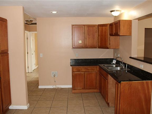 4th image of 4717 Mendez St