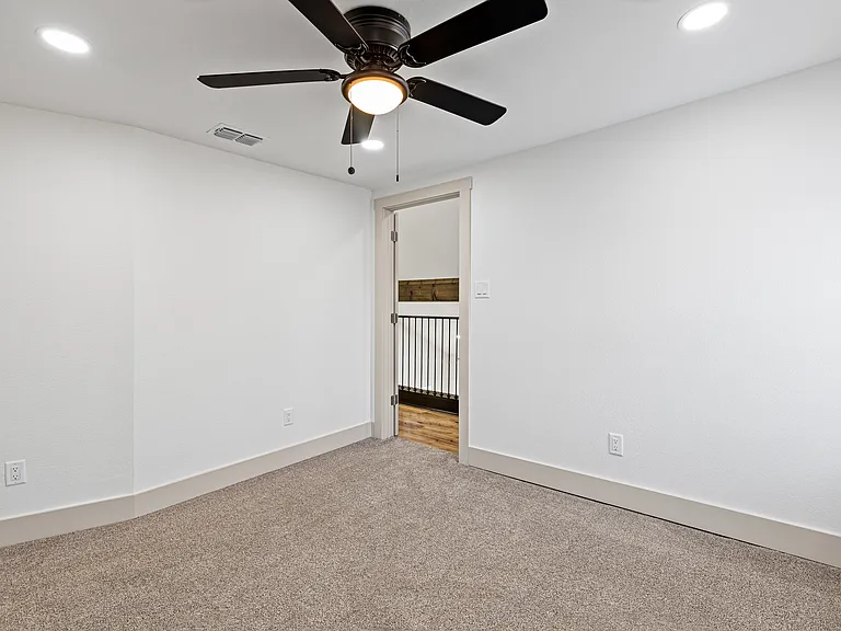 3528 County Road 4460 — Photo 37