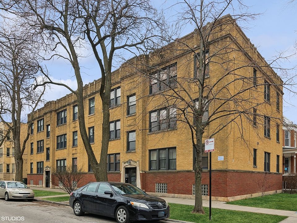 1st image of 2721 W Wellington Ave #2