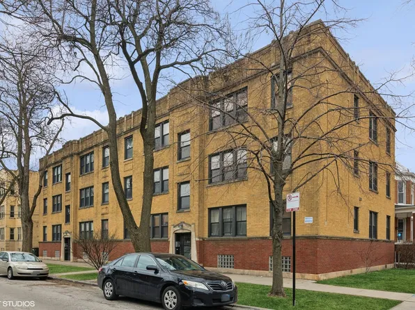 2721 W Wellington Ave #2, Chicago, IL 60618