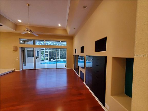 3rd image of 8304 Mareva Ln