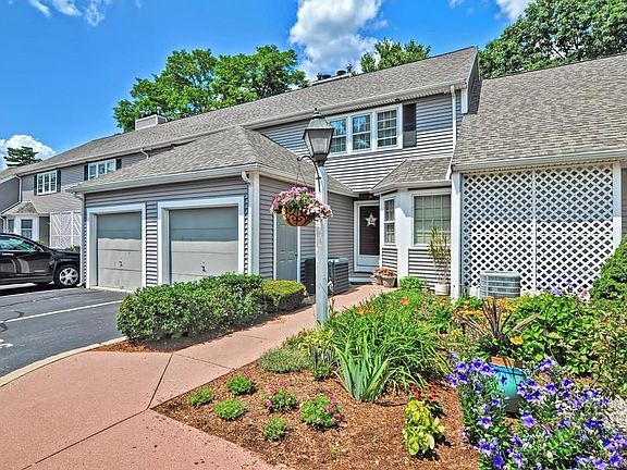 4th image of 1559 Bay St APT 26