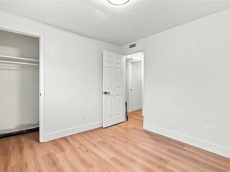 6701 S West Shore Blvd #7 — Photo 12