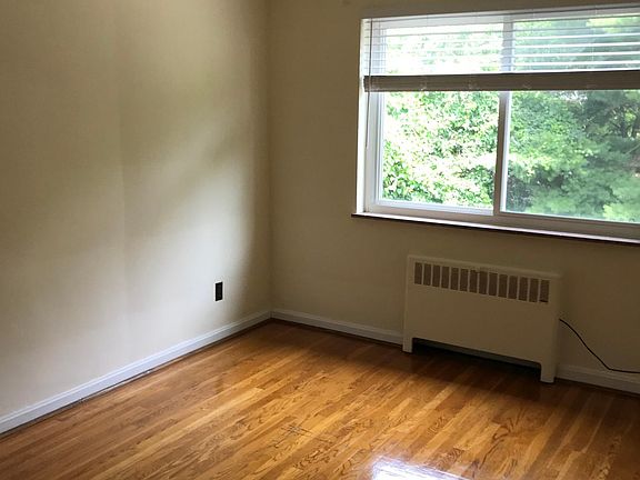 3rd image of 6090 Dryden Ave APT 3