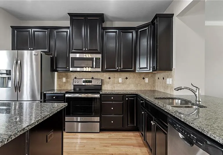 410A Fairmont Dr — Photo 6