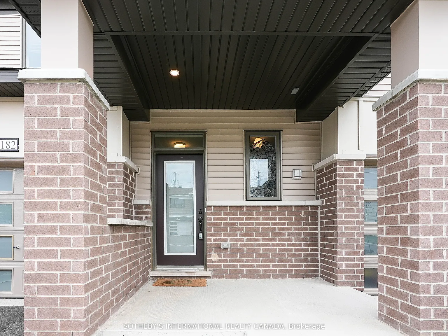 3 bed, $2,900 — Photo 2