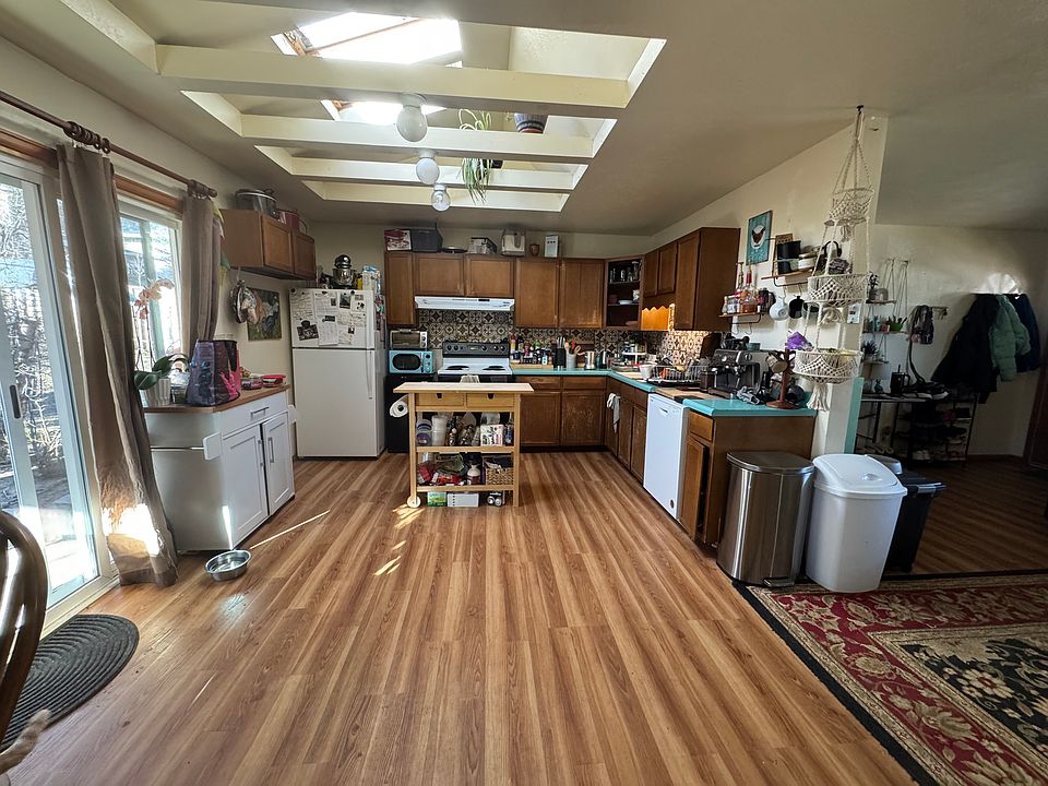 1st image of 805 Hartford Dr
