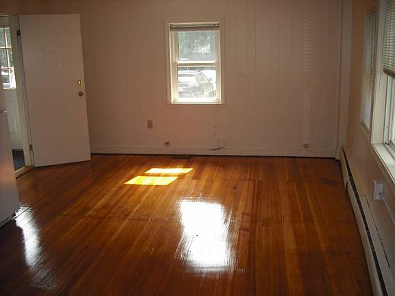 Kitchen/Liv Rm Area