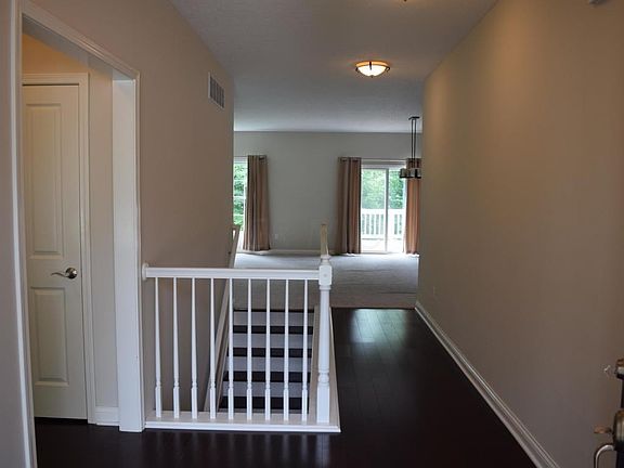 4th image of 140 Creekside Green Dr