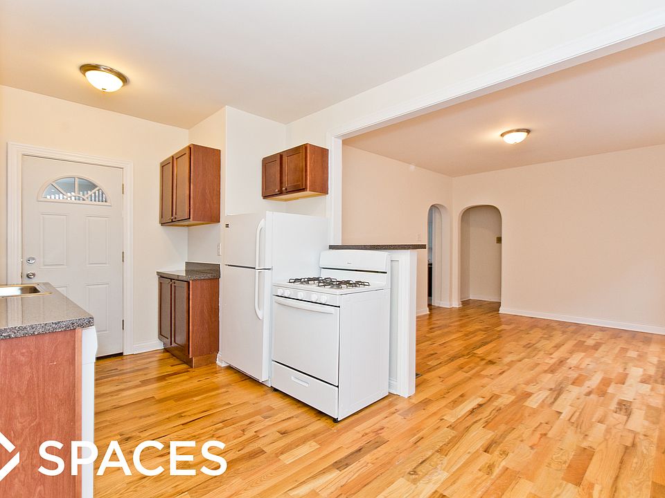 1st image of 3823 N Fremont St #3823XE2