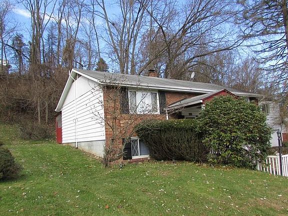 3rd image of 6045 Oak Park Dr