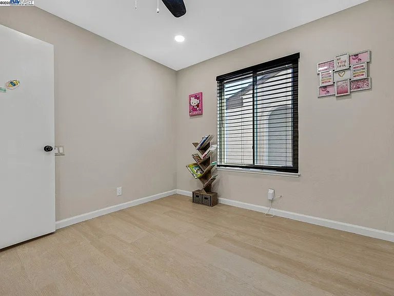 39657 Fremont Blvd — Photo 11