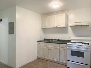 220 3rd St APT 3, Elizabethport, NJ 07206