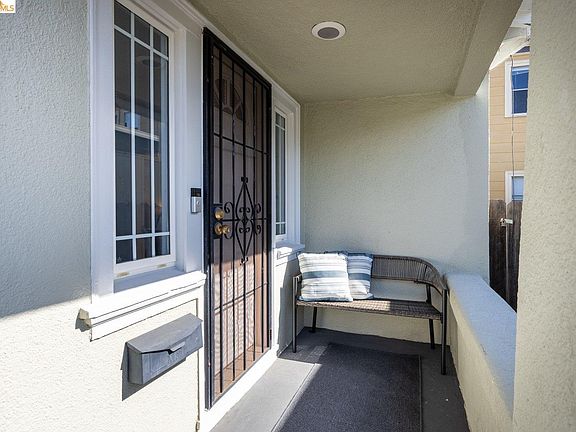 4th image of 1082 16th St