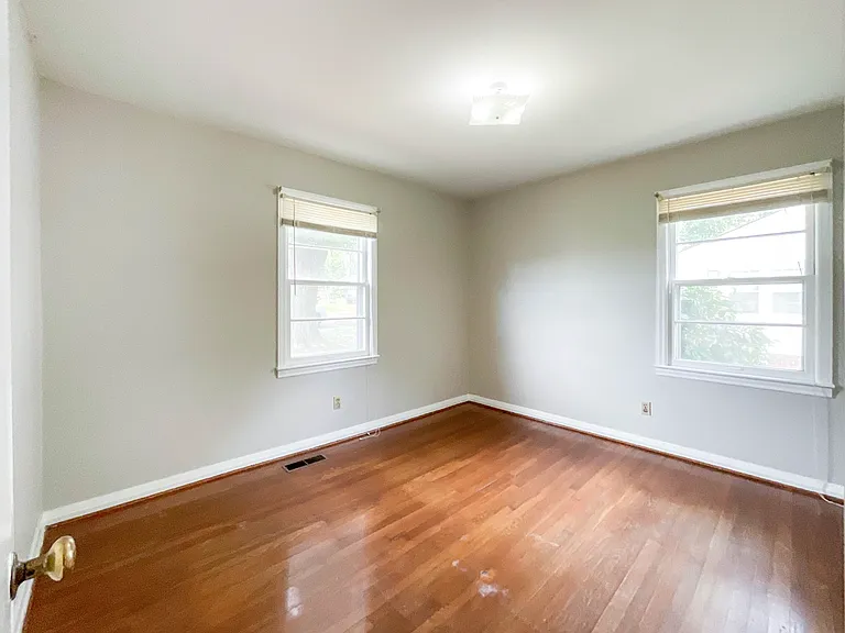 1834 Findlay St — Photo 14