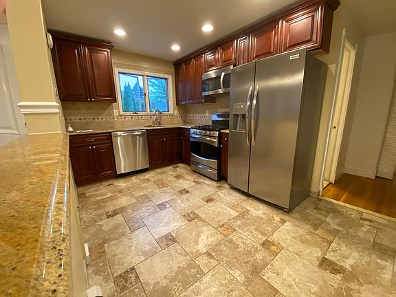3rd image of 3 Northampton Gate Floor 1