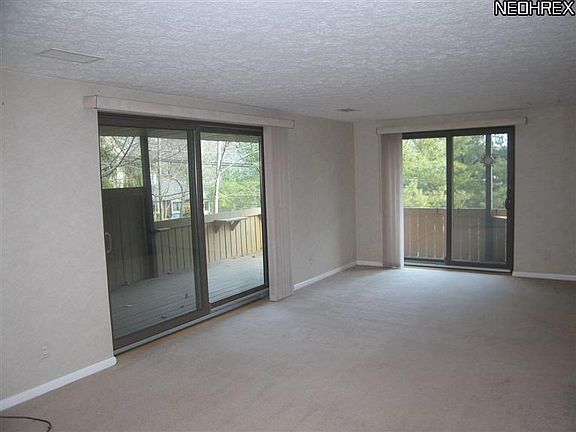 2nd image of 6875 Carriage Hill Dr