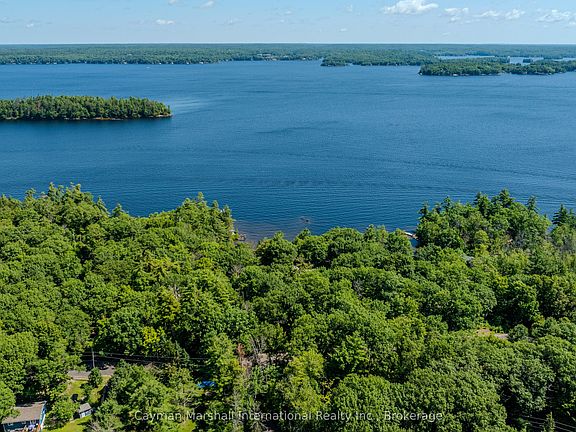 3rd image of 1685 Walkers Point Rd