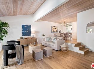 1534 Palisades Dr, Pacific Palisades, CA 90272
