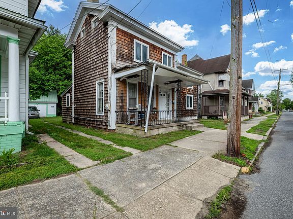 4th image of 335 N Pine St