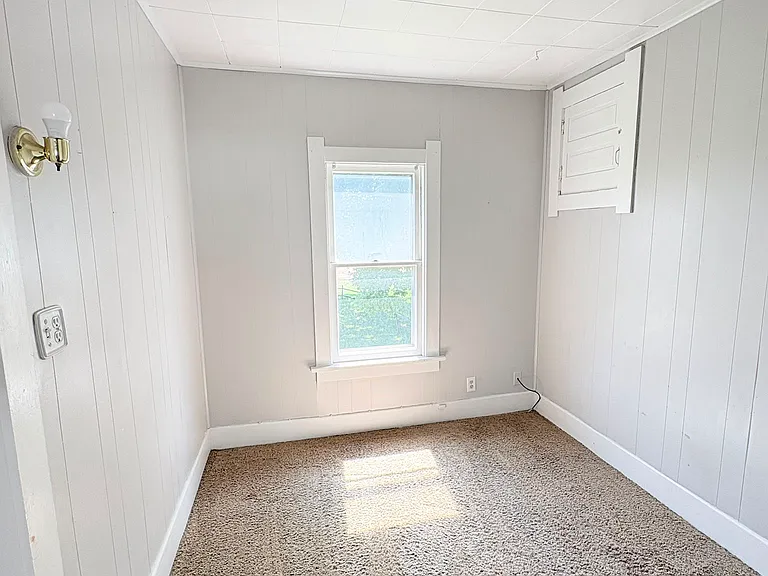 2722 N Erie St #2 — Photo 11